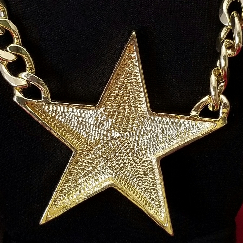 Queen Glass Stone Pave Star Shape Pendant Chain - Picture 6 of 8